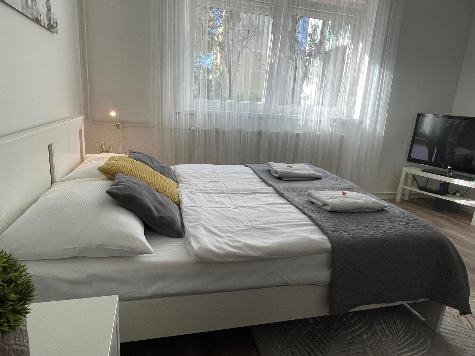 Magnolia Apartman Győr Eksteriør billede